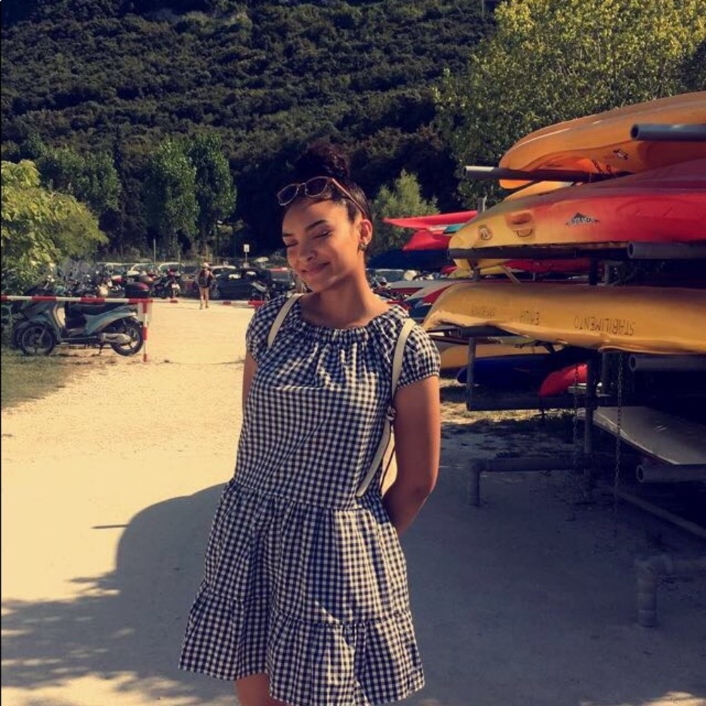 Meet your Posher, Isabel